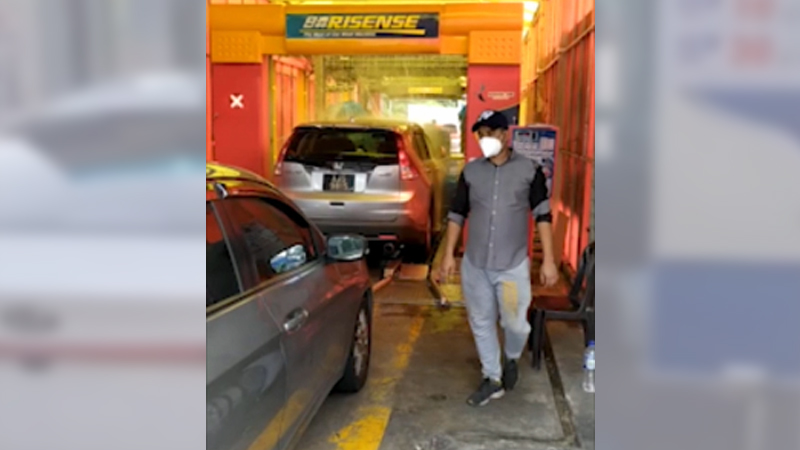 Клиент из Куала-Лумпур, Малайзия приобрел автомойку CC-690