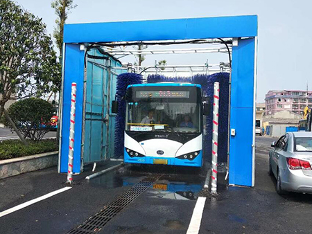 Система сквозной мойки автобусов